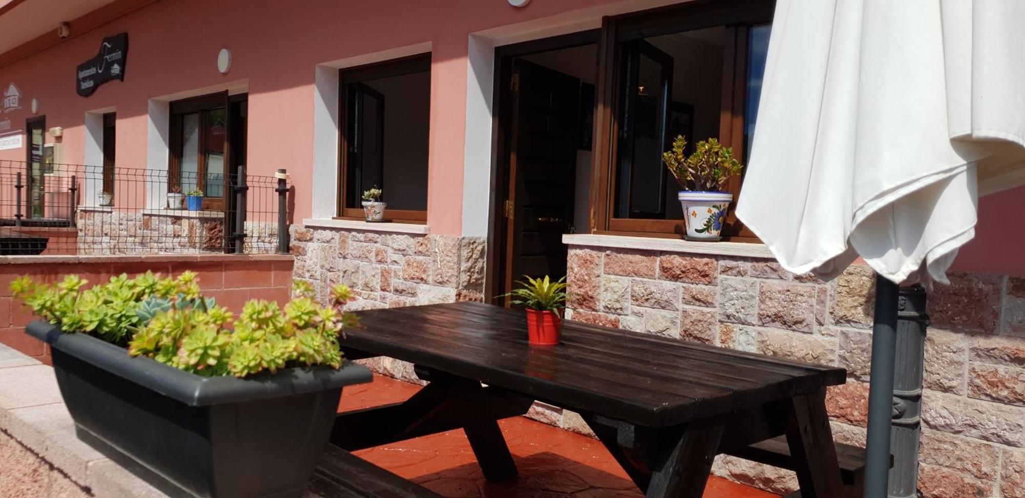 Apartamentos Fermín Onís Exterior foto